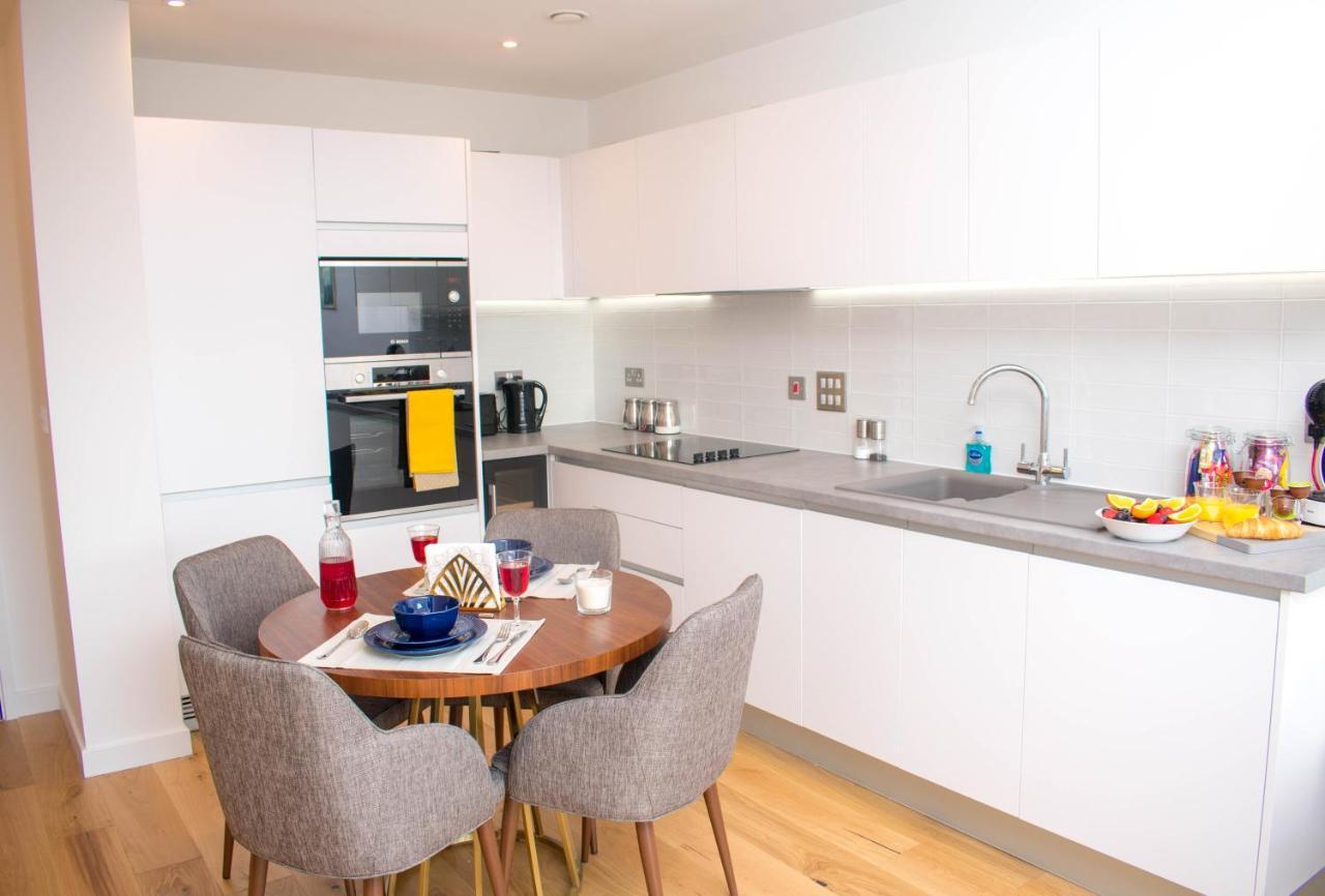 Exoticstay Apartments - Ultra Luxe Top Floor Suite - City Centre Apartment With Cube View - Smart 4K Tv With Ultrafast Wifi & Netflix Birmingham Luaran gambar